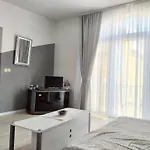 דירה Cosy In With Mountain View, 35 M² ויר