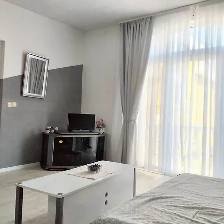 Apartamento Cosy In With Mountain View, 35 M² Vir