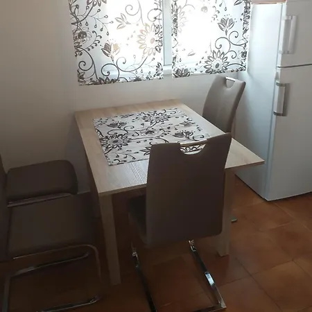 Apartamento Cosy In With Mountain View, 35 M² Vir