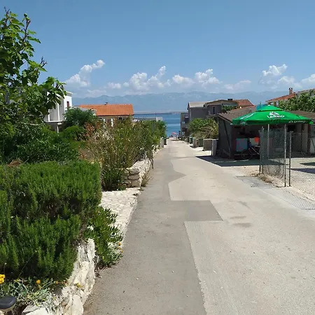 Apartman Cosy In With Mountain View, 35 M² *